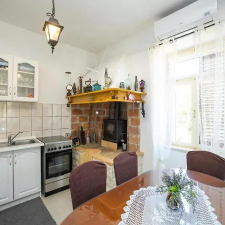Appartement Brunac *