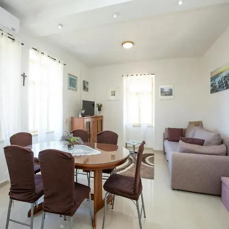 Appartement Brunac *