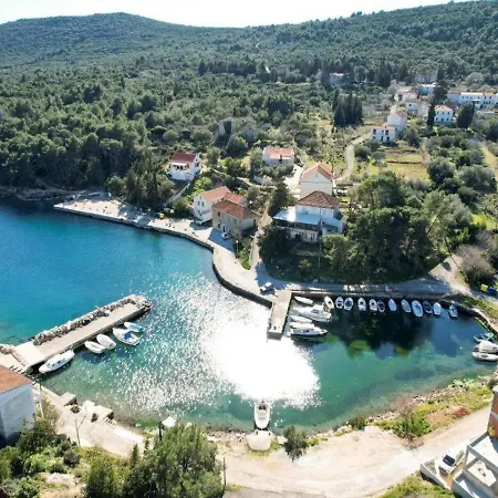 Brunac Apartament *