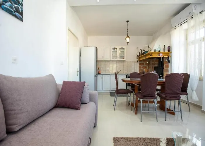 Brunac Apartament *