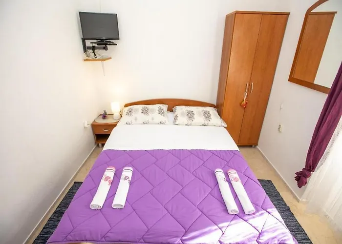 Brunac Apartament *