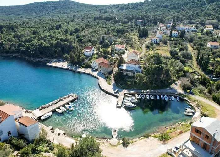 Brunac Apartament *